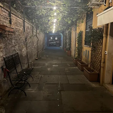 Machiavelli's House Apartman